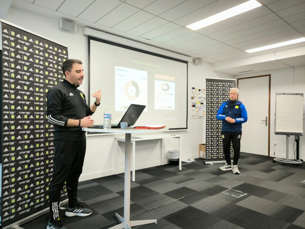 Patrick Lucchino en formation Coerver à Clairefontaine