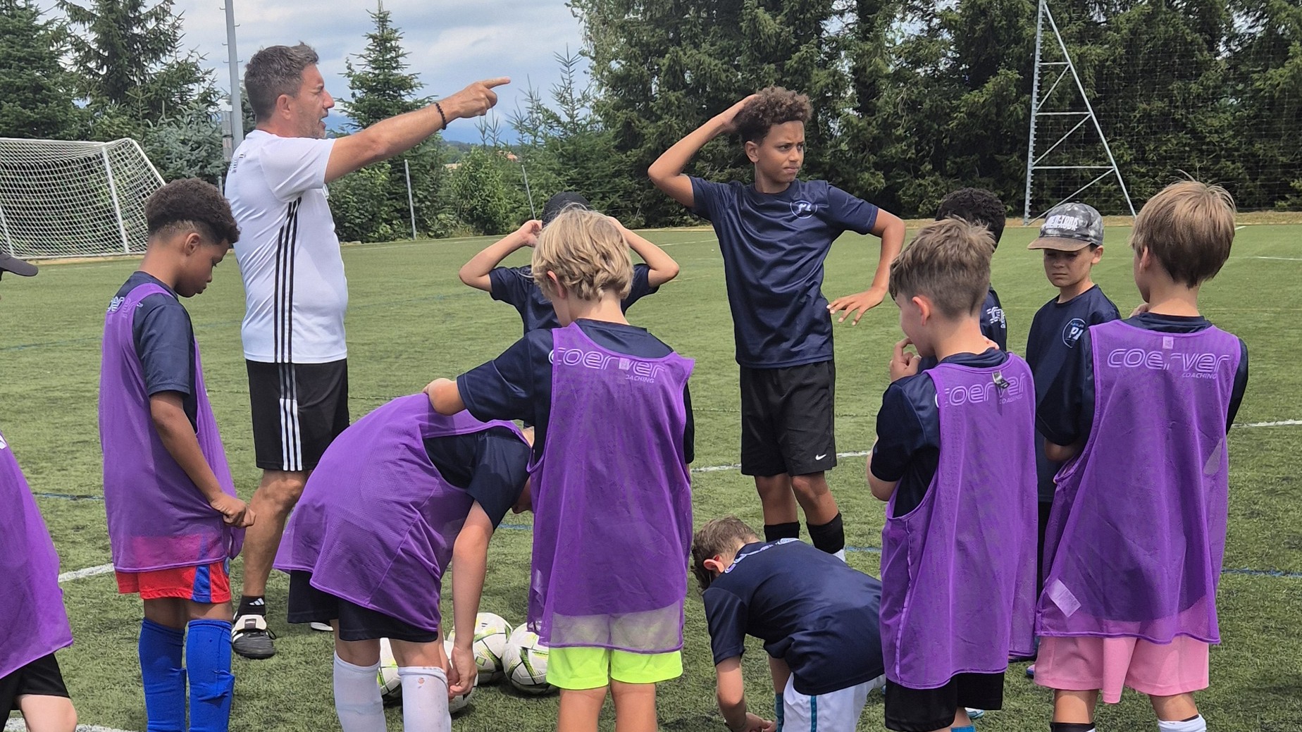 Stage Play Lab — groupe et coach sur le terrain